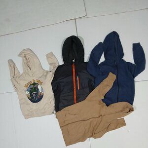 Lots of 4 pieces mixed buddle of boy's coat & sweater & size 6/7years old.
